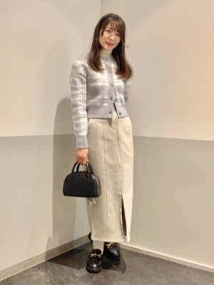 GU公式 | パフィータッチチェッククルーネックショートカーディガン