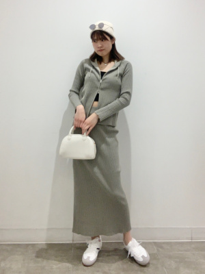 GU公式 | リブニットダブルジップパーカ