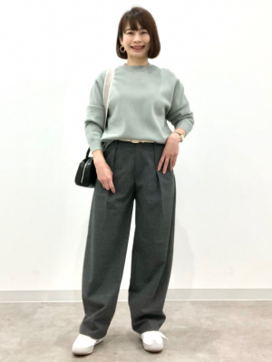 GU公式 | スムースニットクルーネックセーター