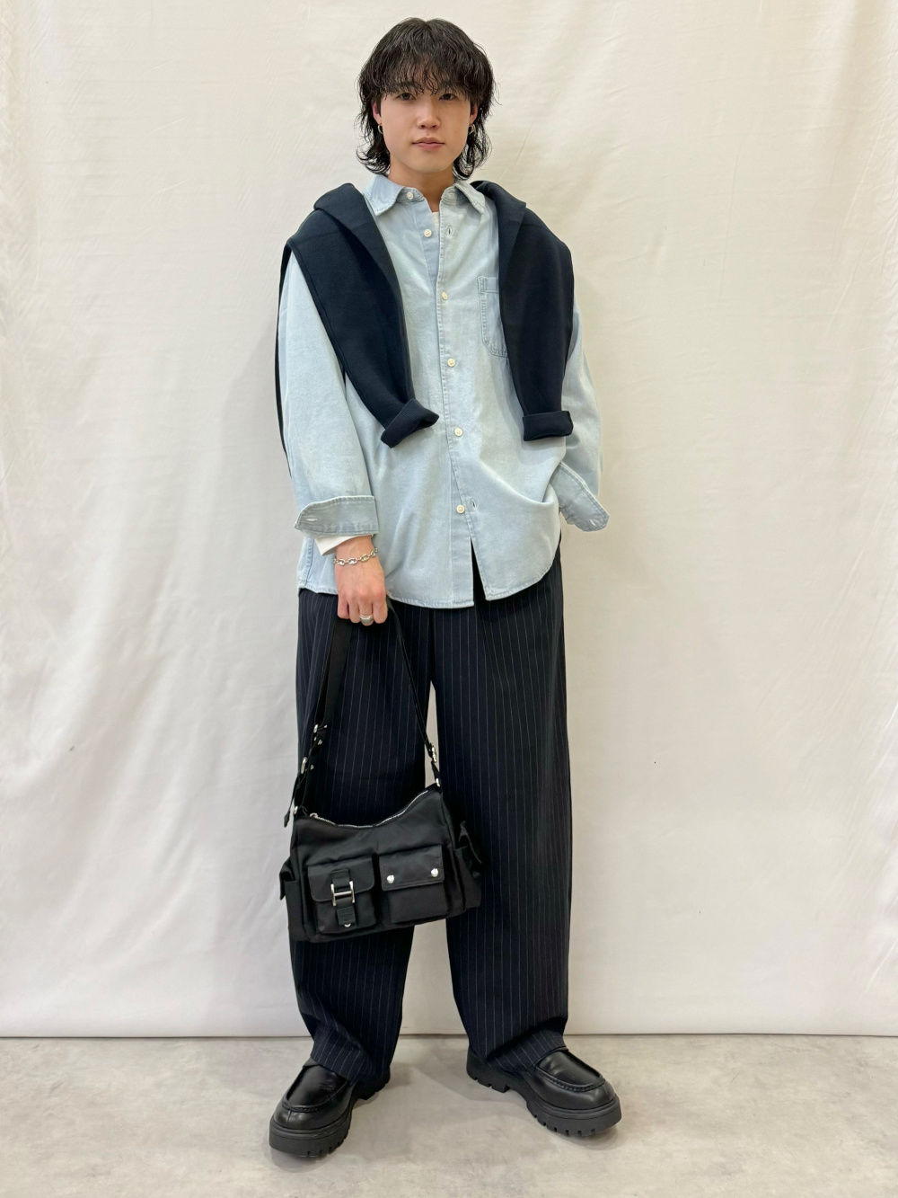 Zip-Up Shirt、Barrel Leg Slacks」| GU的穿搭理念
