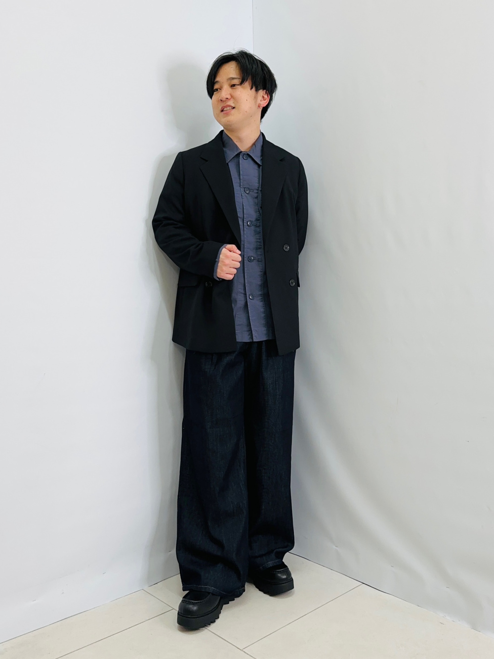 Zip-Up Shirt、Chunky Sole Plain Toe Shoes」| GU的穿搭理念