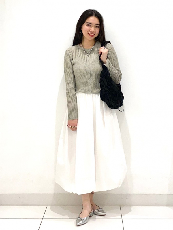 バブルヘムミディスカート（レディース）の着用コーディネート一覧