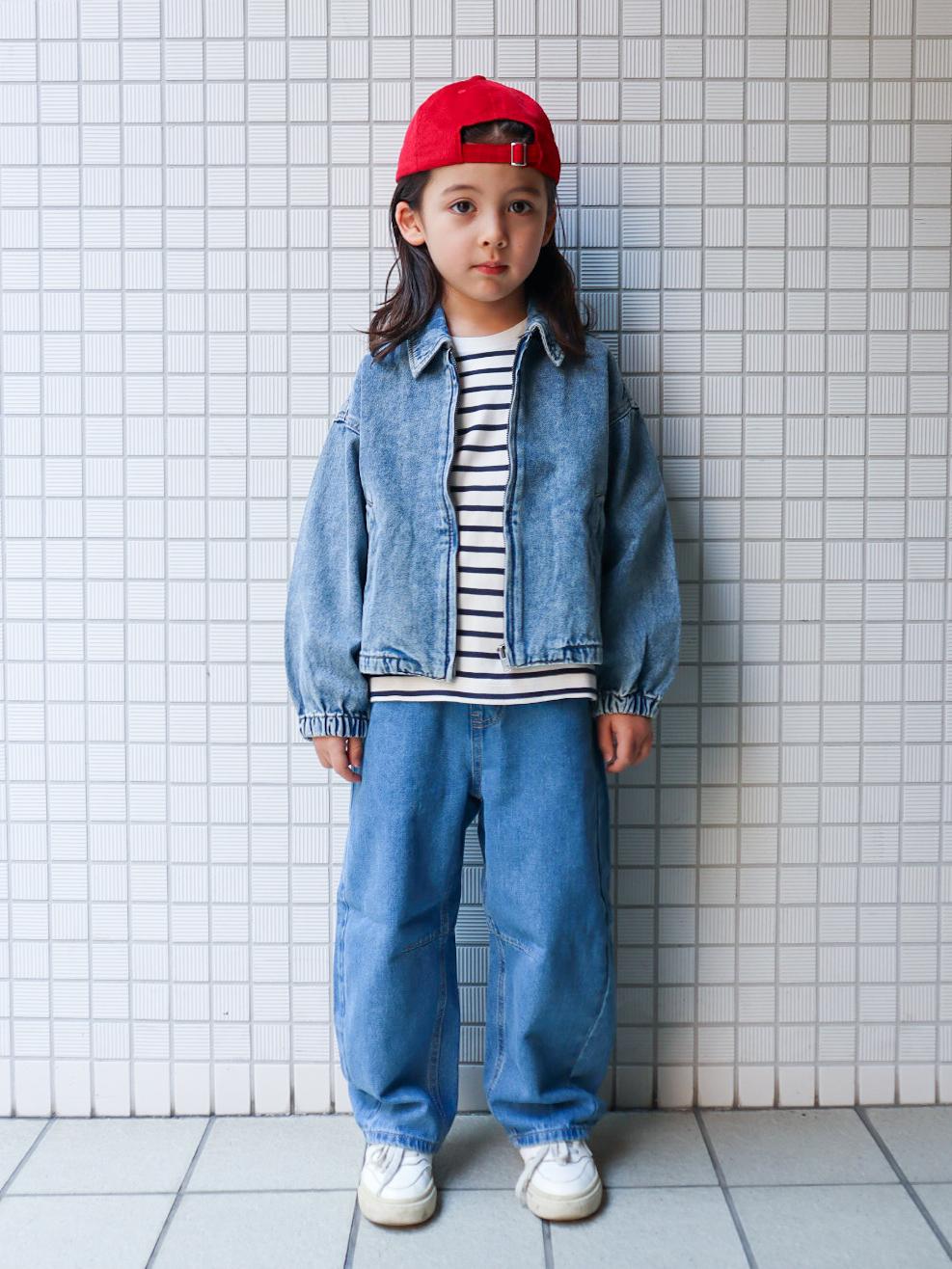 KIDS(男女兼用)デニムジップアップジャケット」の着用