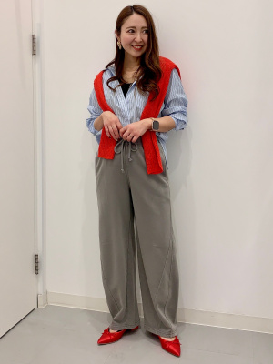 GU公式 | バックボタンストライプシャツ