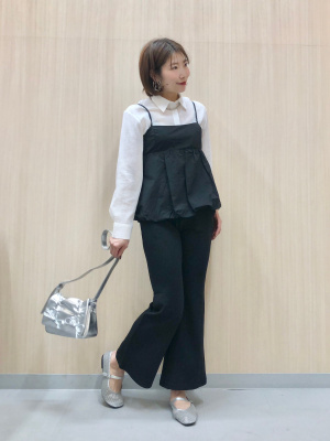 新品タグ付き♡QUNG♡スリムフレアロンダリスラックス　ブラックSサイズ クン スリムフレアロンダリスラックス カラー:ブラック、サンド