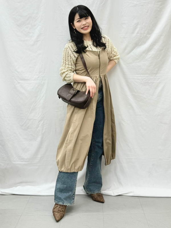 Front Zip Bubble Hem Dress」的穿搭靈感｜GU