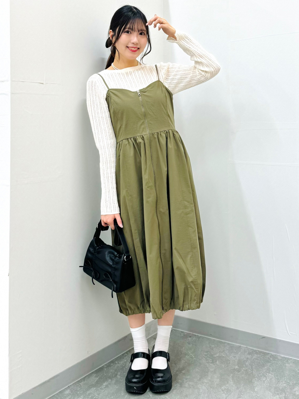 Nylon Socks、Loop Yarn Lacy Stitch Cardigan」| GU的穿搭理念