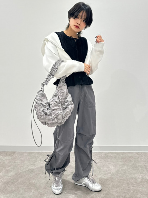 きまぐれぶるー　新品未使用 GU公式 | レースペプラムブラウス(5分袖)