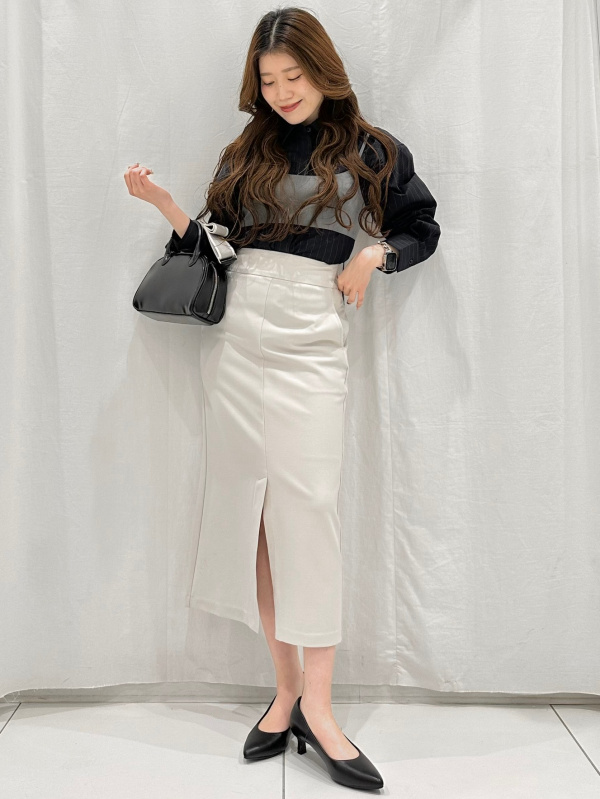 An outfit using 2 Piece Bustier And Shirt Set and Bowling Bag｜GU US