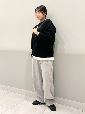 GU公式 | スムースニットクルーネックセーター