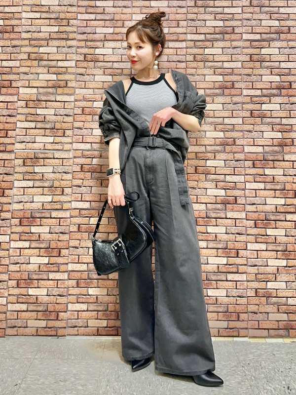 MidiUmi ハイウエストワイドストレートデニム （その他パンツ