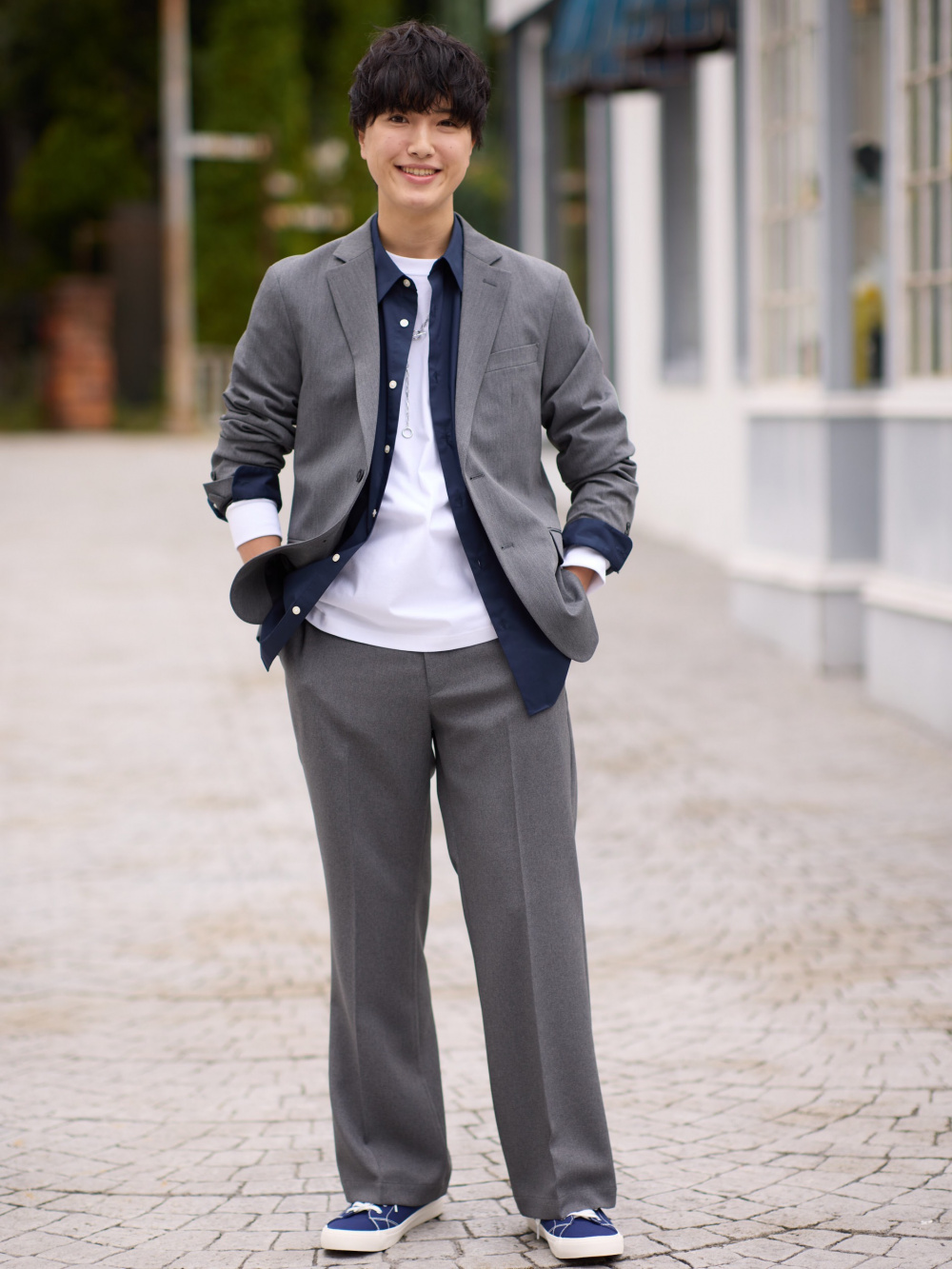 フレアスラックス(丈標準73.5～77.5cm)」の着用コーディネート| ジーユー