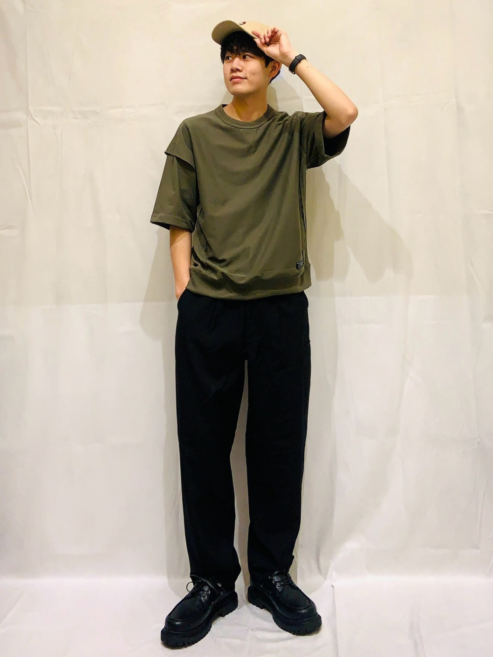 GU×UNDERCOVER ワイドテーパードパンツ ブラック 3XL 最新型 新品 完売レアGU undercover ワイドテーパードパンツ 黒 M
