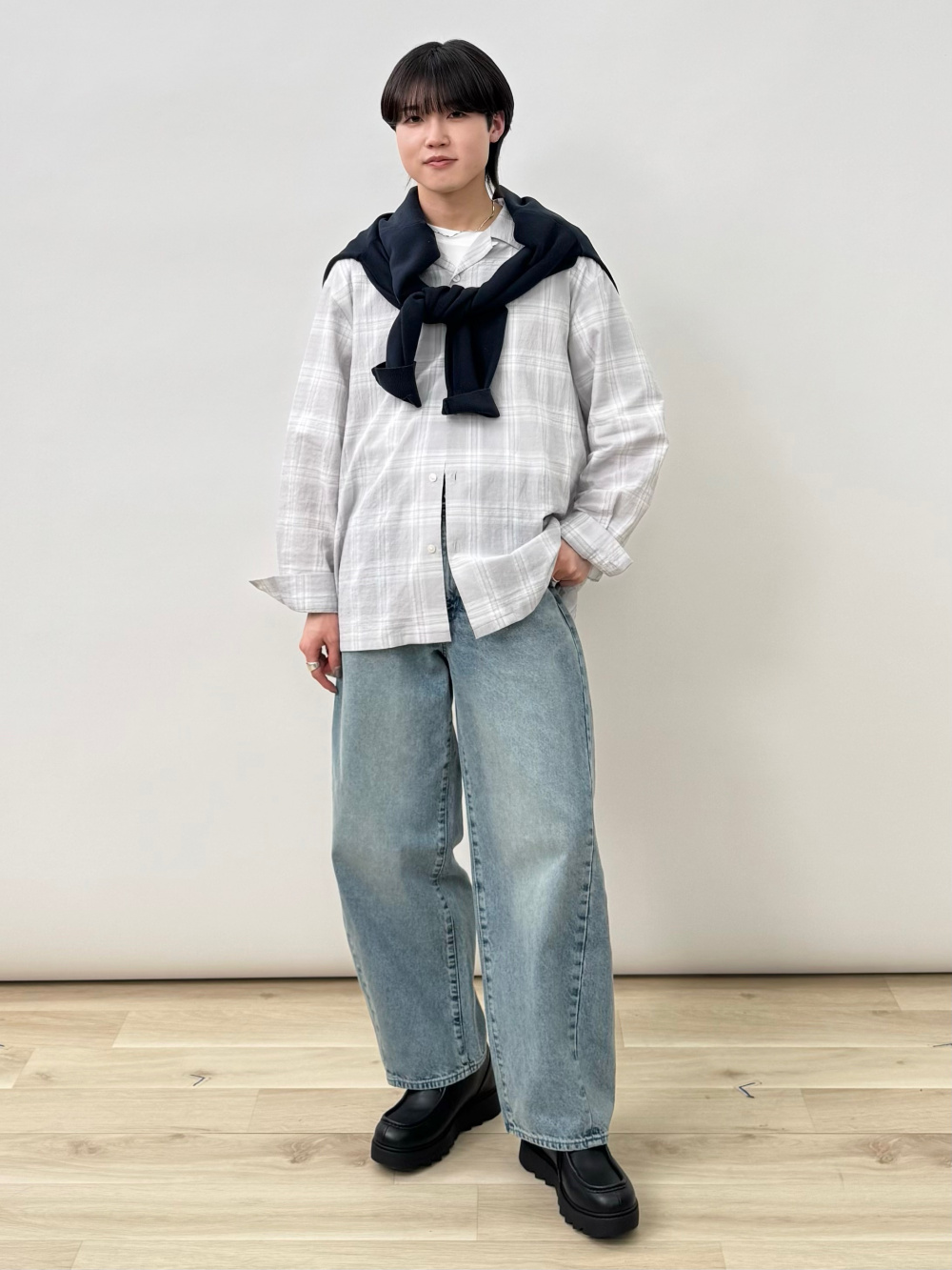 Textured Open Collar Checked Shirt、Double Eyelet Belt」| GU的穿搭理念