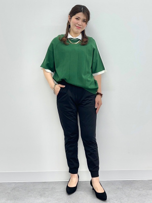 グリーン様°・*:.。.☆ GU(ジーユー)の「ウォッシャブルクルーネックセーター(長袖)SW