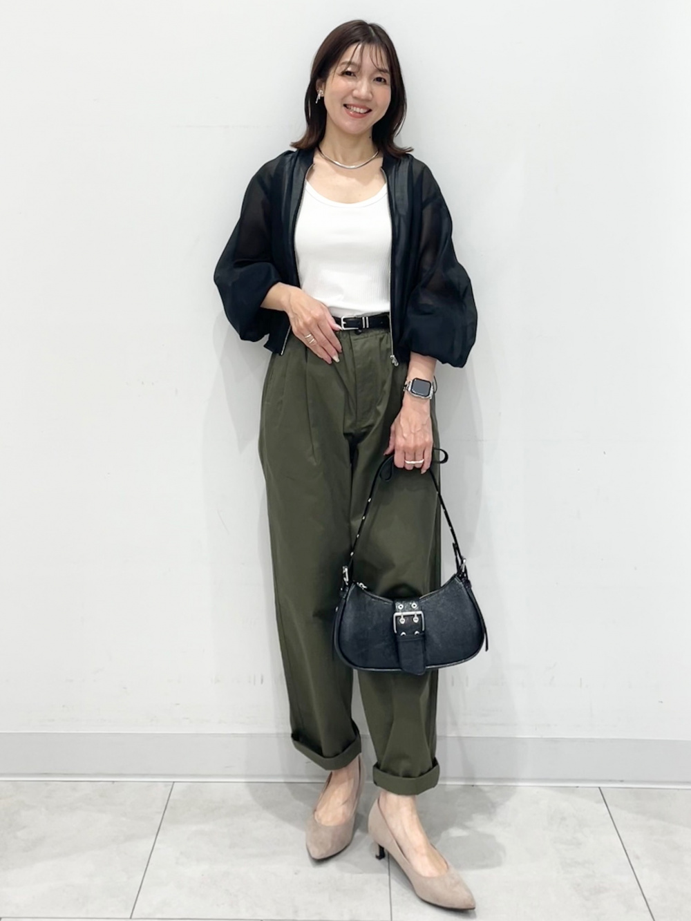 Double Metal Loop Belt、Bra-Feel Ribbed Tank Top」| GU的穿搭理念