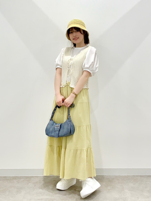 とと GU公式 | 透かし編みニットジレ