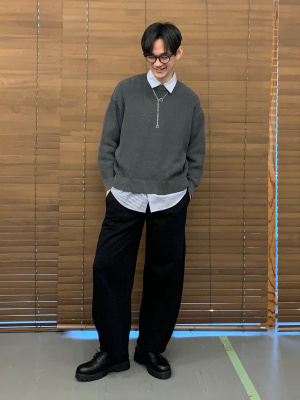 GU公式 | ウォッシュドリブクルーネックセーター