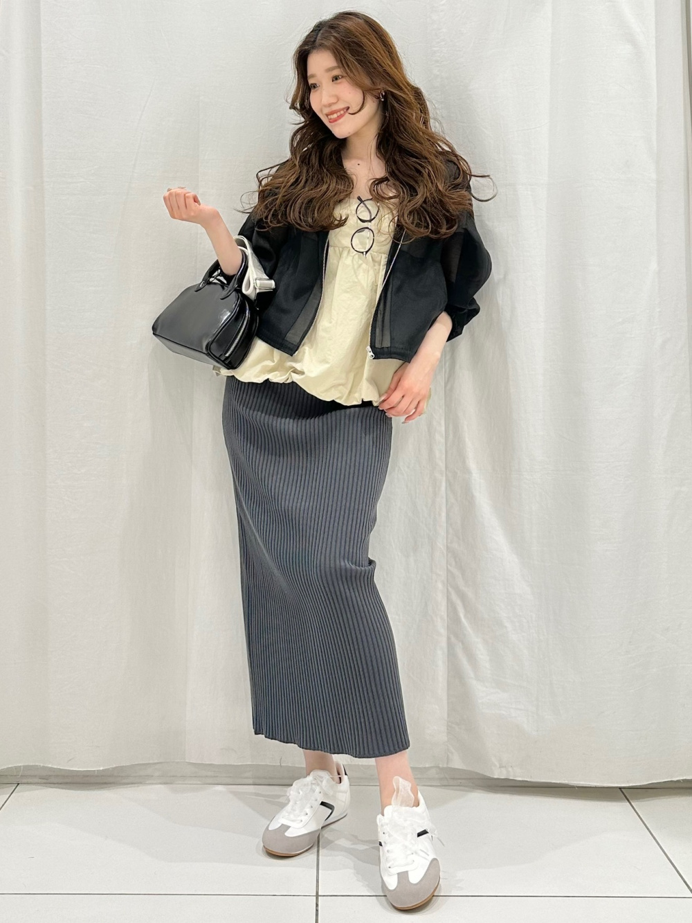 Check styling ideas for「Bra-Feel 2Way Cropped Camisole、Off