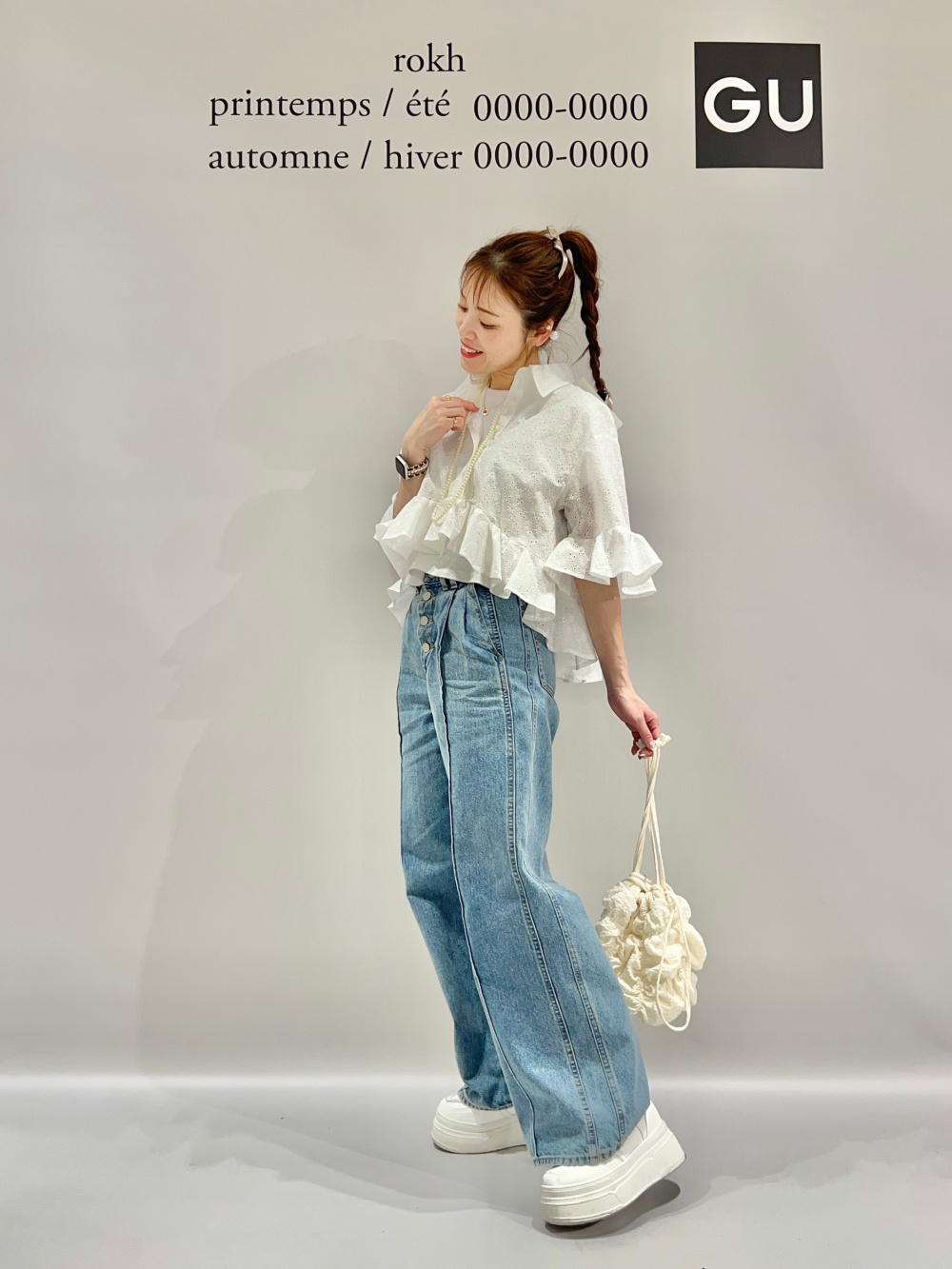 ボレロセットT by rokh、ショートケープコート by rokh」の着用