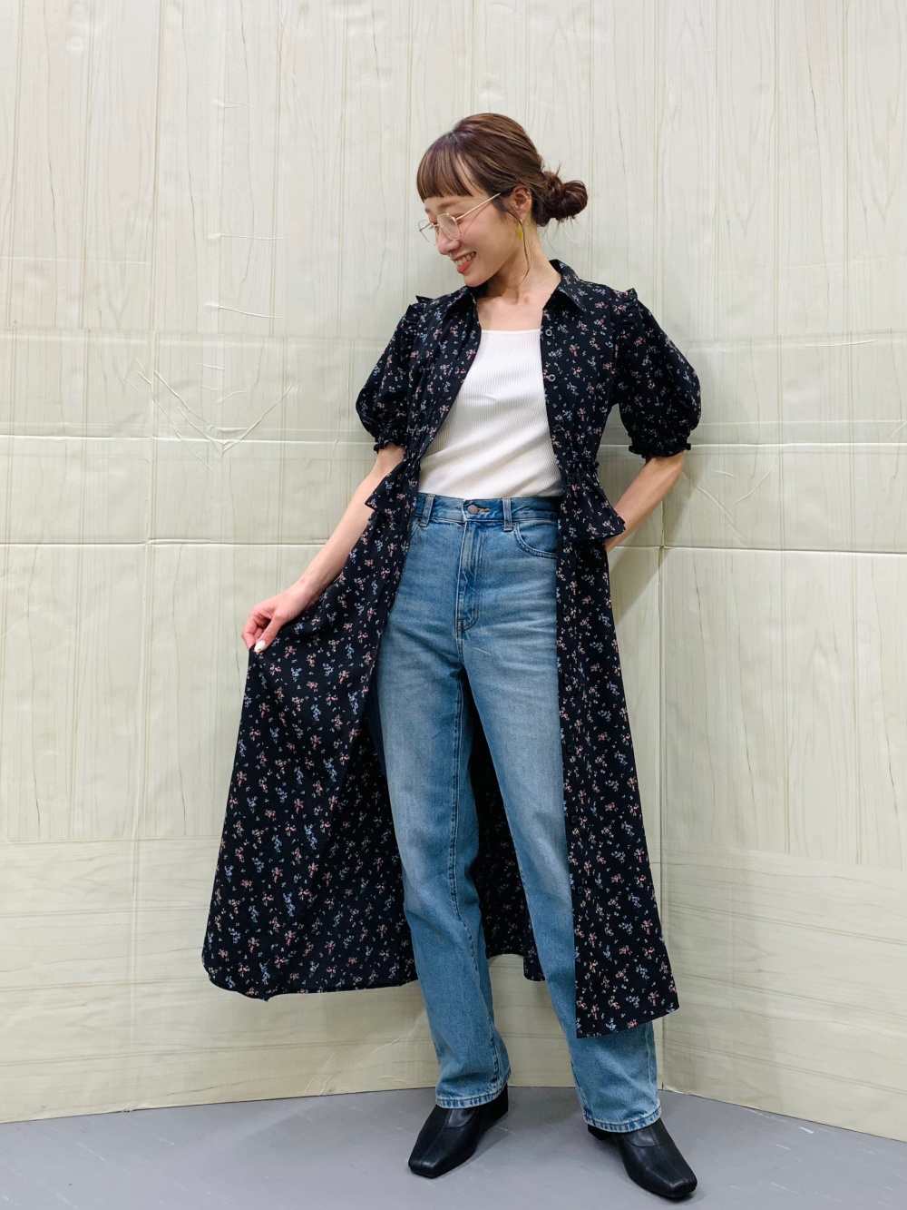 2ピースワンピース by rokh +X、2ピースコート by rokh」の着用