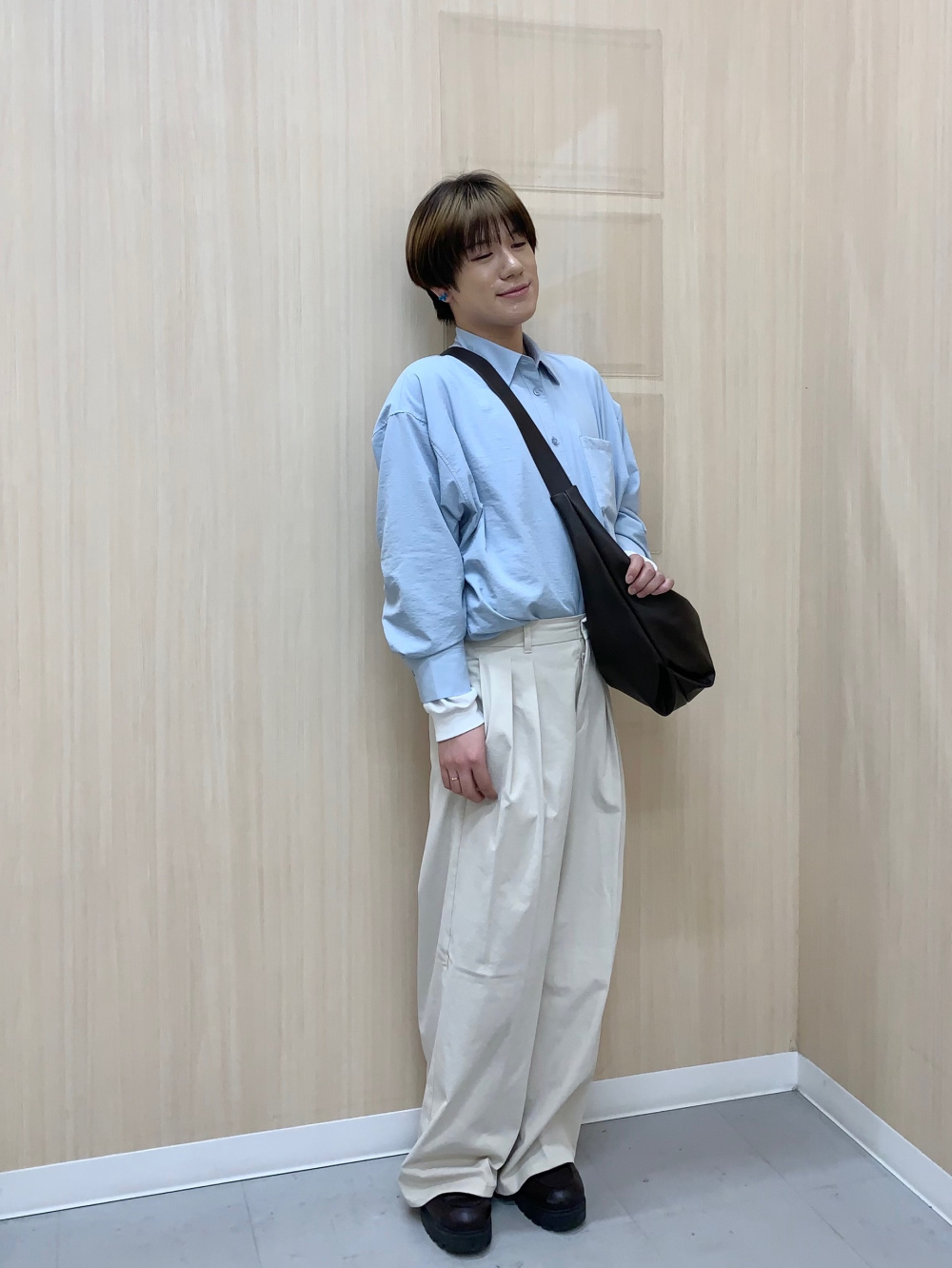gu-min様 Dolman Sleeve Shirt/NTQ、Bermuda Shorts/NT」| GU的穿搭理念