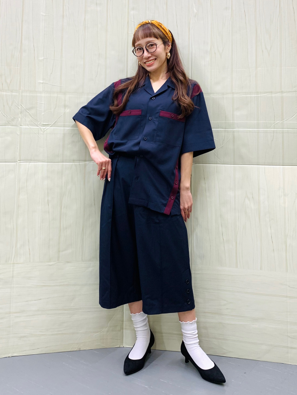 ボレロセットT by rokh、ショートケープコート by rokh」の着用