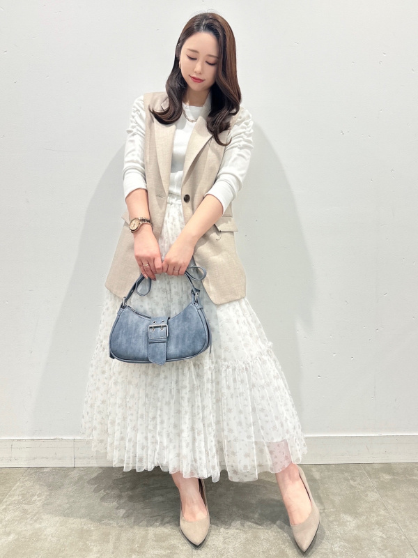 ボレロセットT by rokh、チュールスカート by rokh」の着用