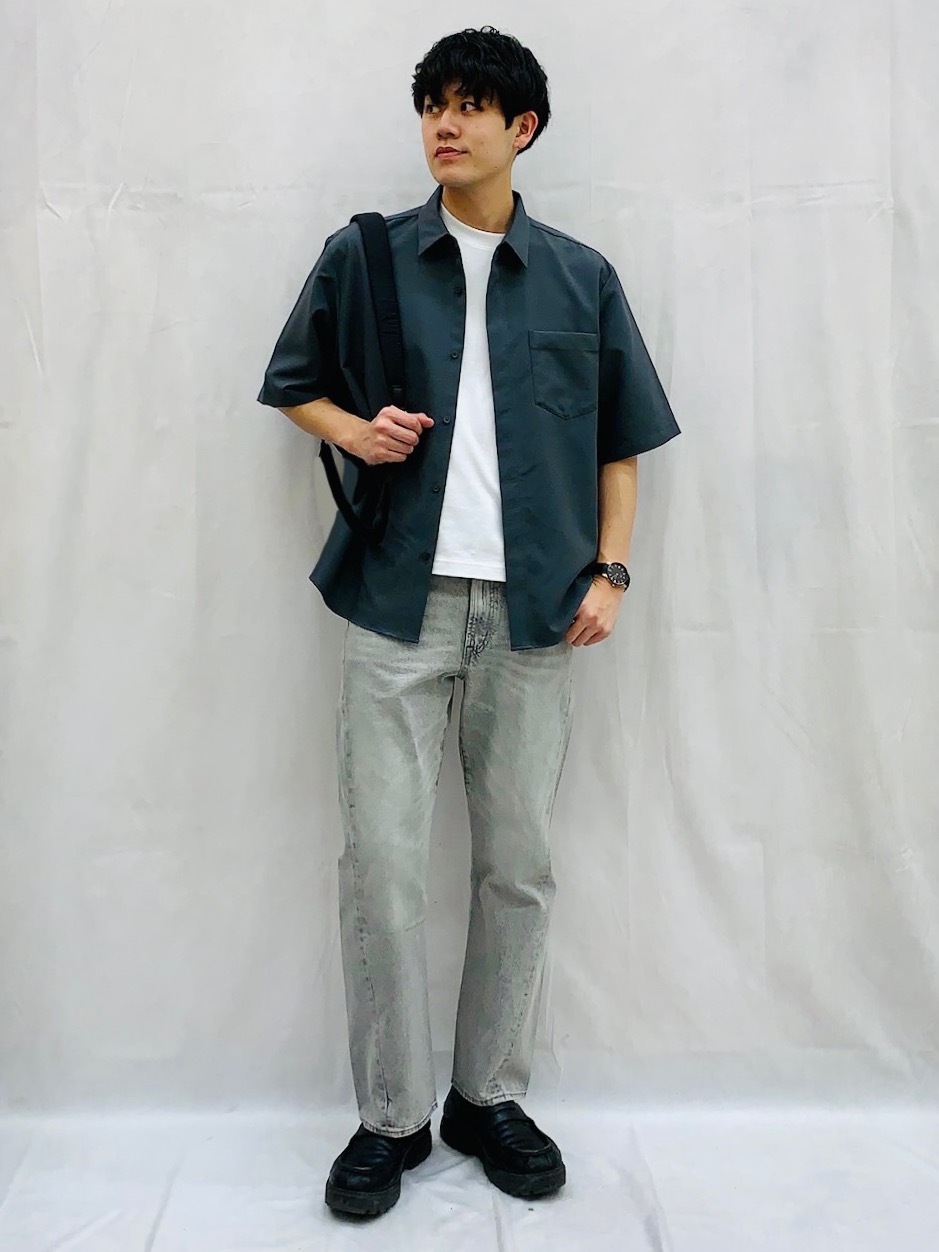 Check styling ideas for「Denim Zip Up Jacket、Boxy T-Shirt