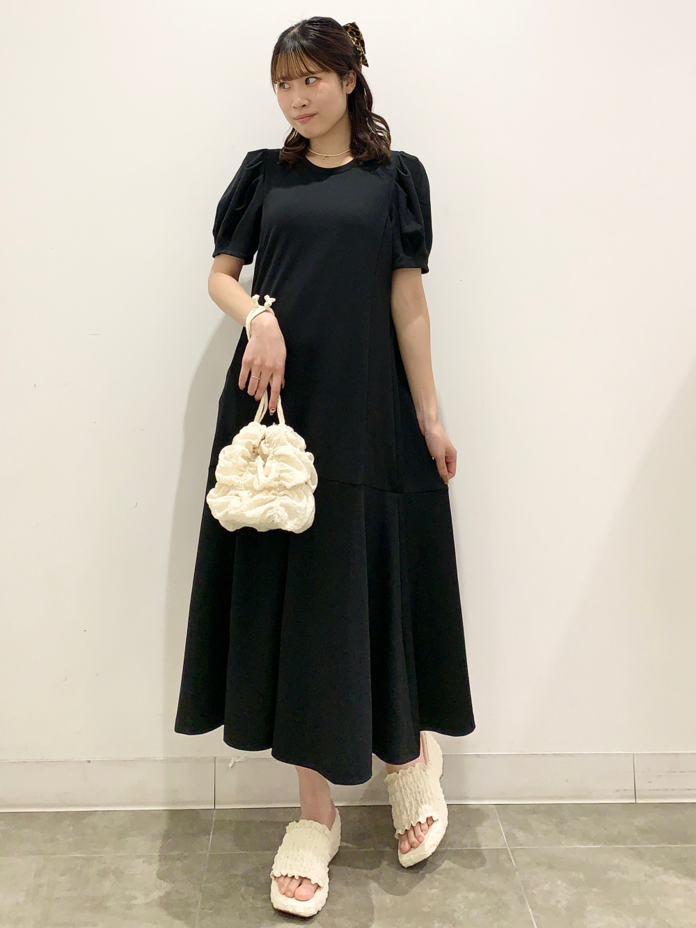 Volume Sleeve Dress/Halfslv/Z+EC」| GU的穿搭理念