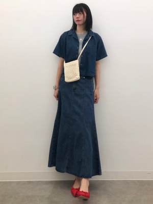 GU公式 | ライトデニムフレアマキシスカート