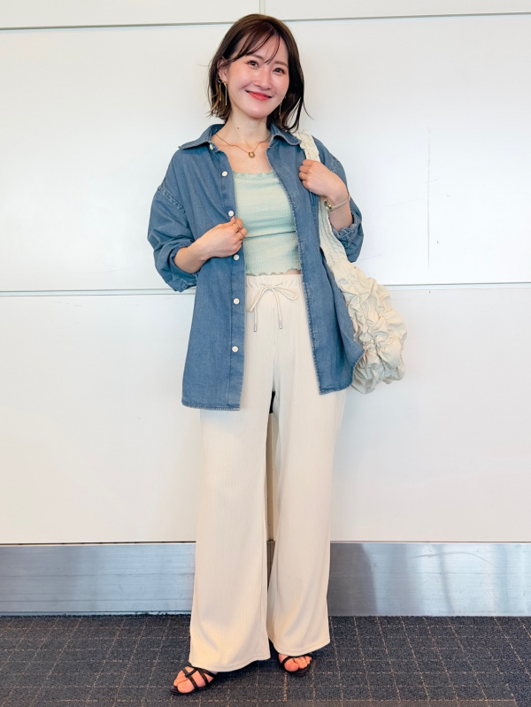 Gathered Shoulder Bag、Bubble Sleeve Blouse/HalfSlv/Z+EC」的穿搭