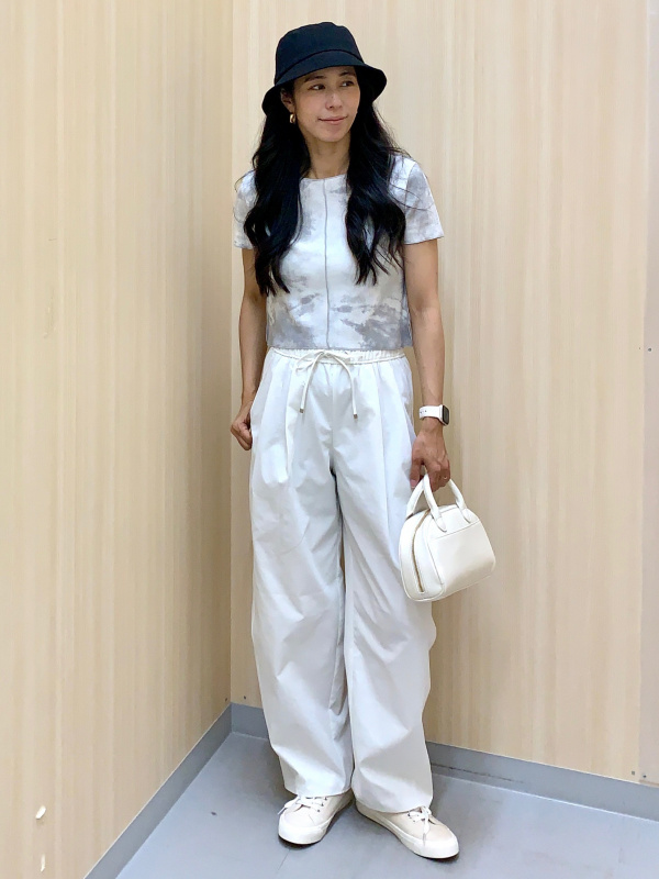 【d.i.a】ジッパーキャミソール　メタルスタッズ GU公式 | ブラフィールクロップドフェザーキャミソール