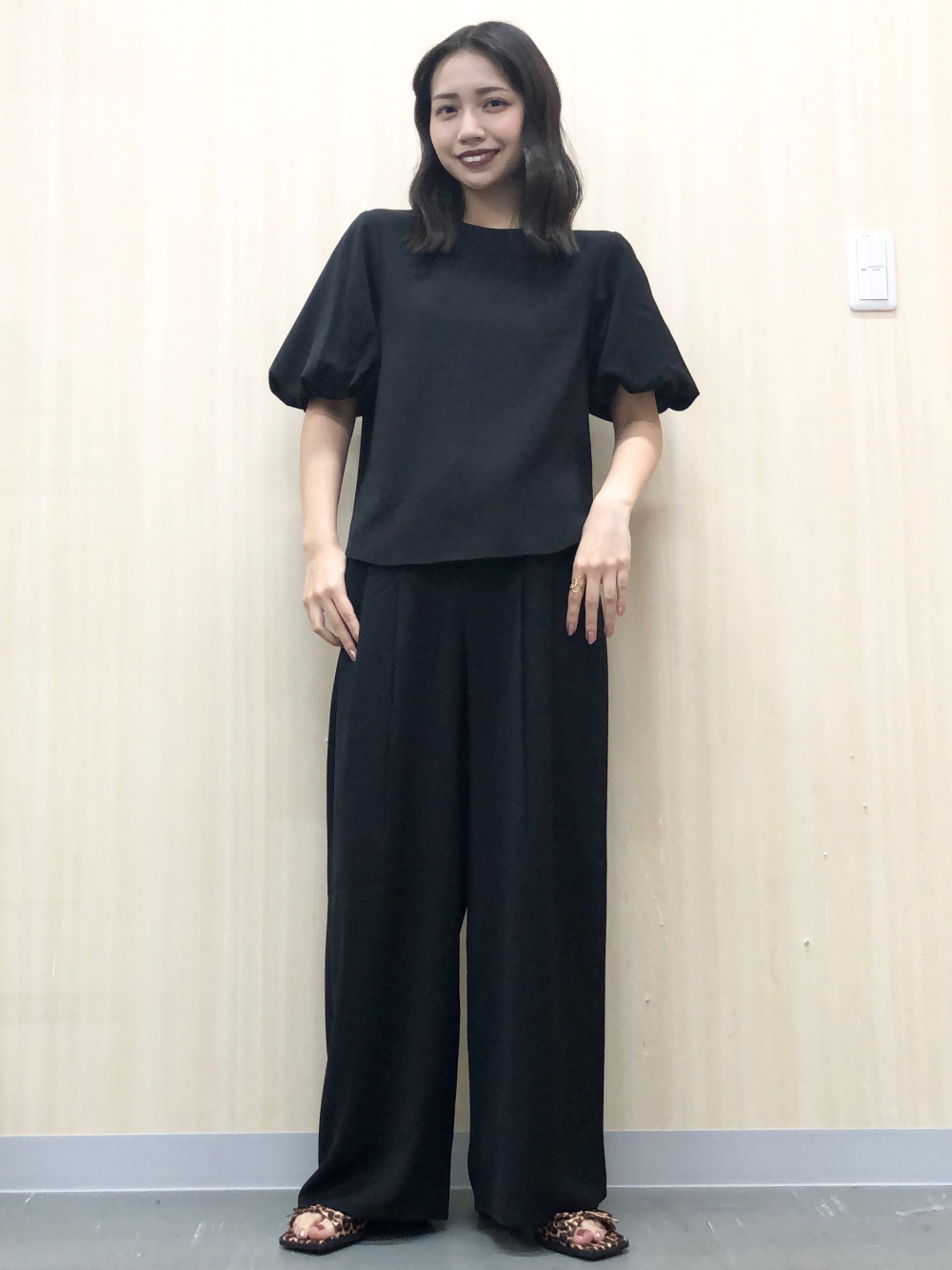 MUIページ Check styling ideas for「Bubble Sleeve Blouse | HalfSlv