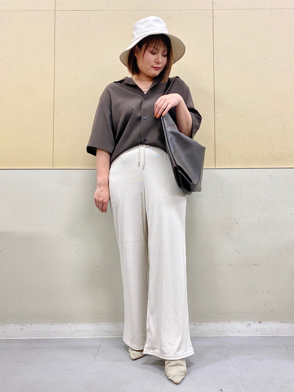 優雅♥️ Uv Protection Twill Cap、Painter Knee Length Shorts」| GU的穿搭理念