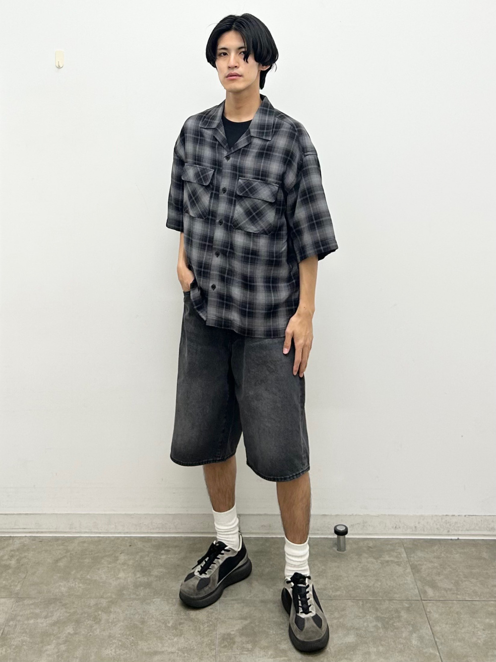 Boxy T-Shirt/Halfslv、Denim Carrot Pants/NTQ」| GU的穿搭理念