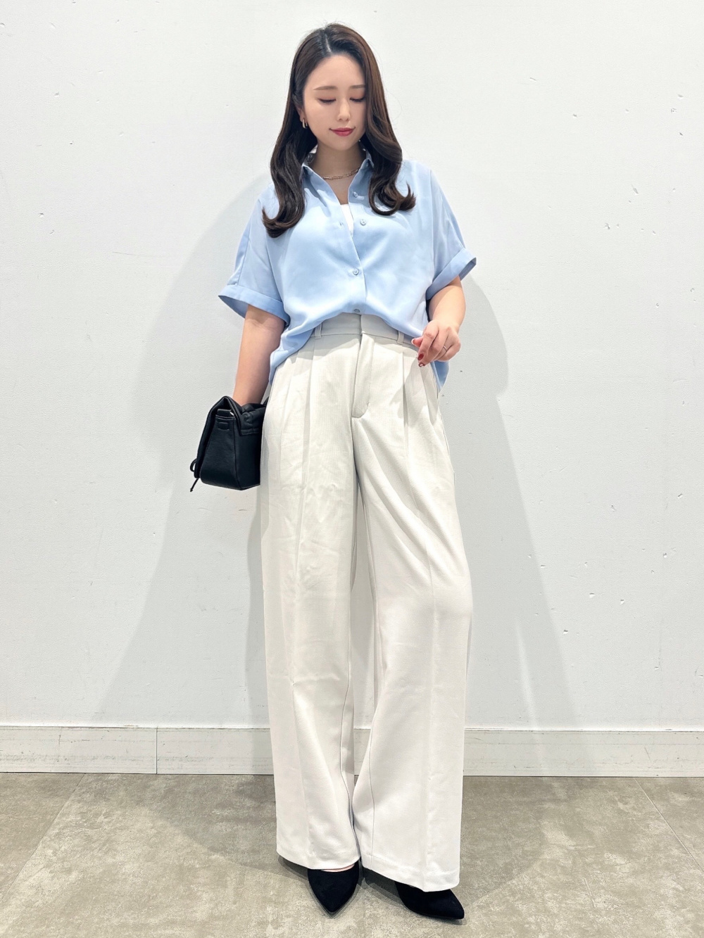 ラッフルスタンドカラーブラウス(半袖)Z+E、タックワイドパンツ(丈標準