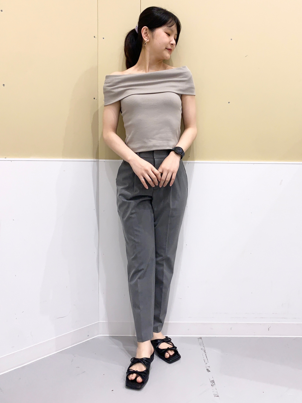 Ribbon Heel Mules、Washable Tapered Pants/Z+EC」| GU的穿搭理念
