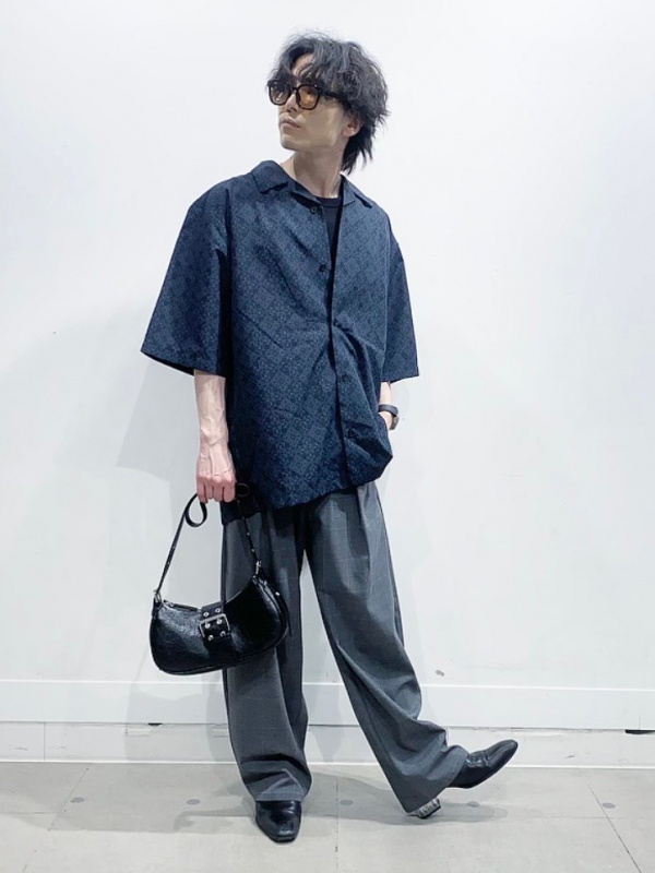 GU バレルレッグスラックス　ガラ　柄　ストライプ　ネイビー　XL GU バレルレッグスラックス XL ガラ ストライプ ネイビー 柄