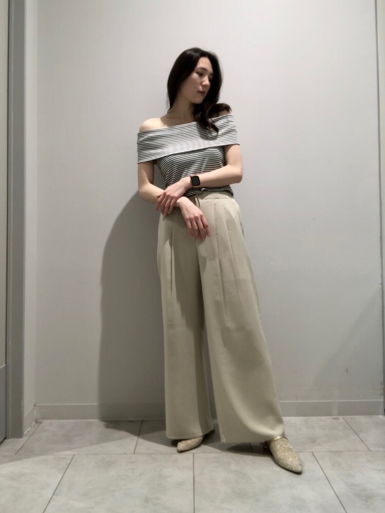 Draped Wide Pants/Z+EC、Striped Off The Shoulder T-Shirt