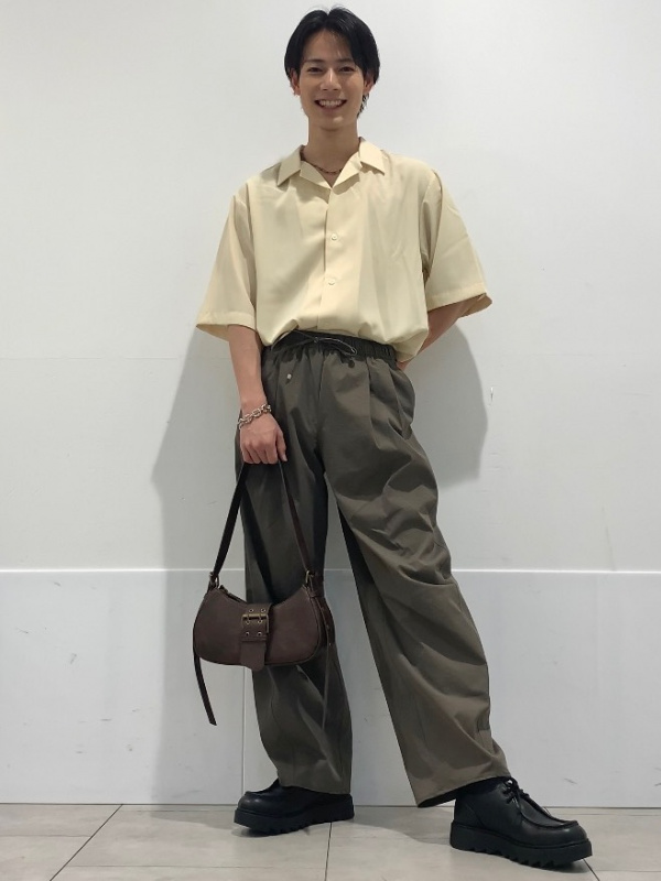 男裝Chunky厚底帆船鞋+E 的StyleHint 網友穿搭靈感| UQ 搜尋