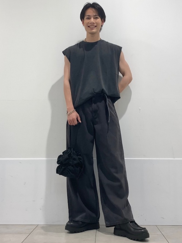 男裝Chunky厚底帆船鞋+E 的StyleHint 網友穿搭靈感| UQ 搜尋