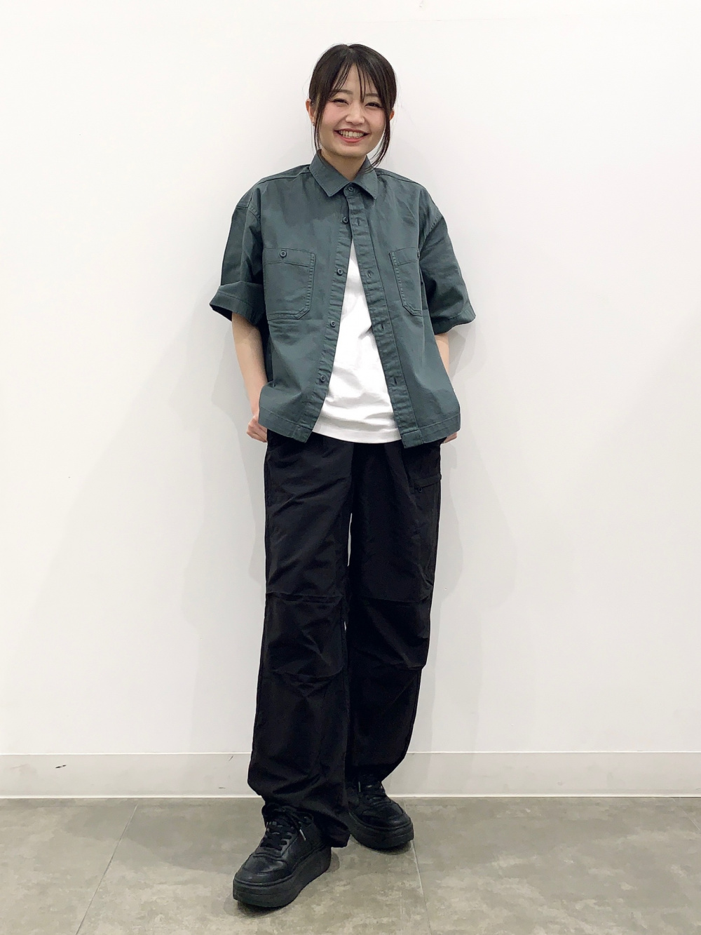 Nylon Zip Parachute Pants、Twill Boxy Work Shirt/HalfSlv/Q」| GU的