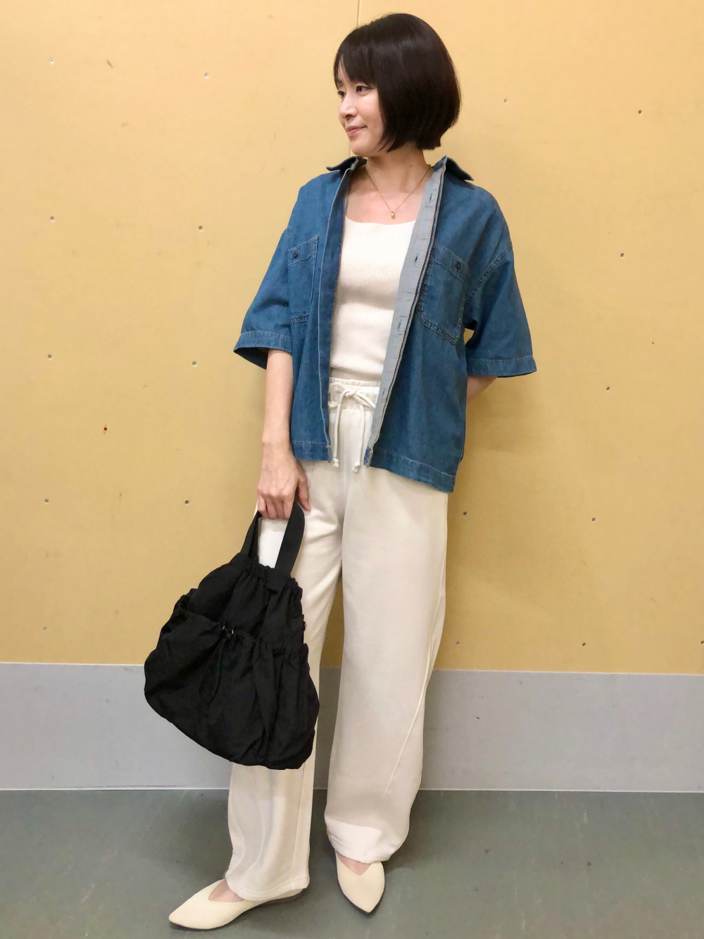 スケールレルワイドレッグパンツ