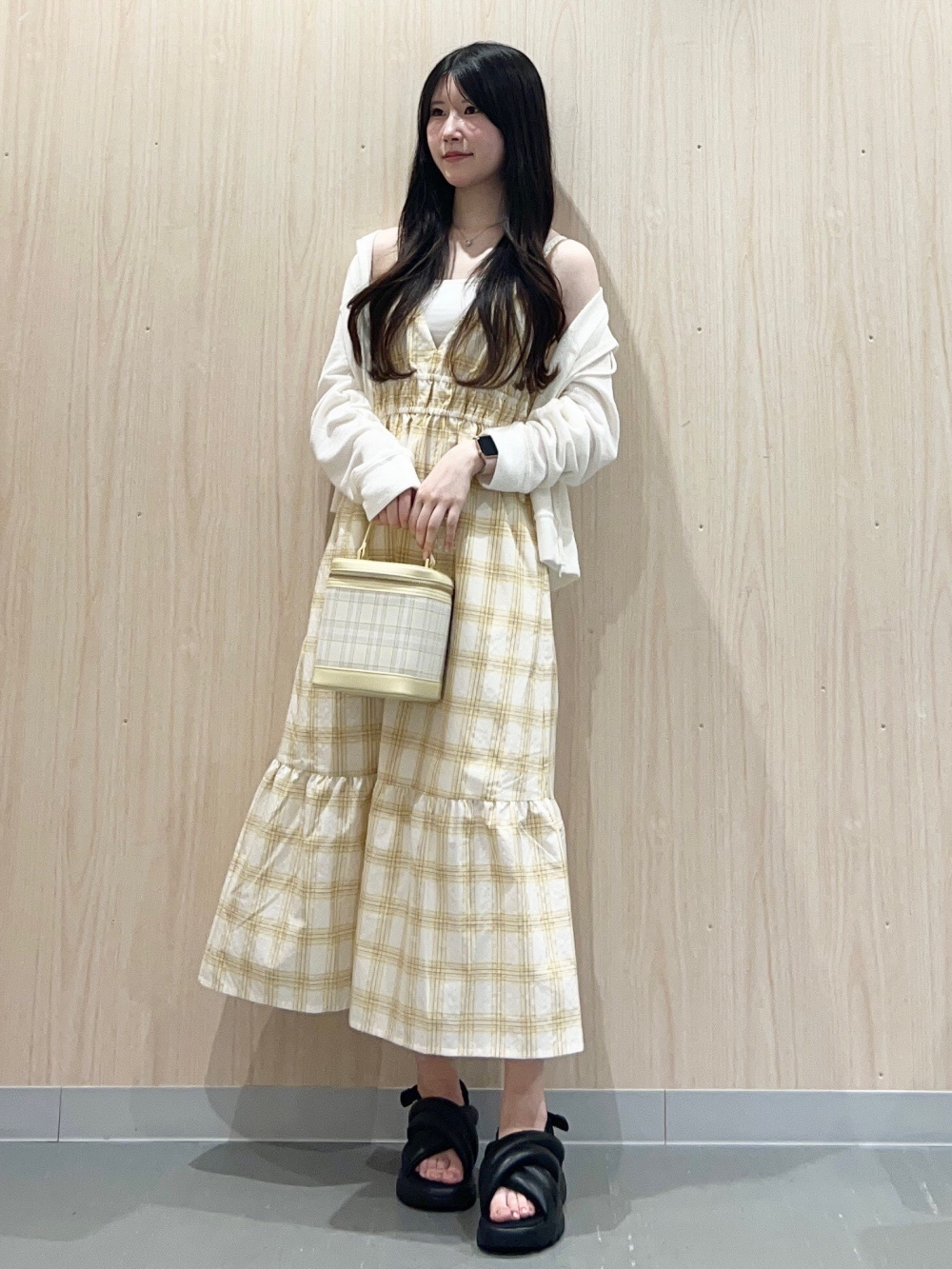 GU トラックパンツ by rokh ベージュ　Sサイズ 新品】rokh GU トラックパンツ ロク ジーユー ベージュ XXL