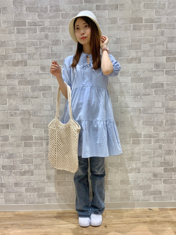 トップス agu LAGUA GEM | SHEER LOGO PRINT トップス (Tシャツ・カットソー