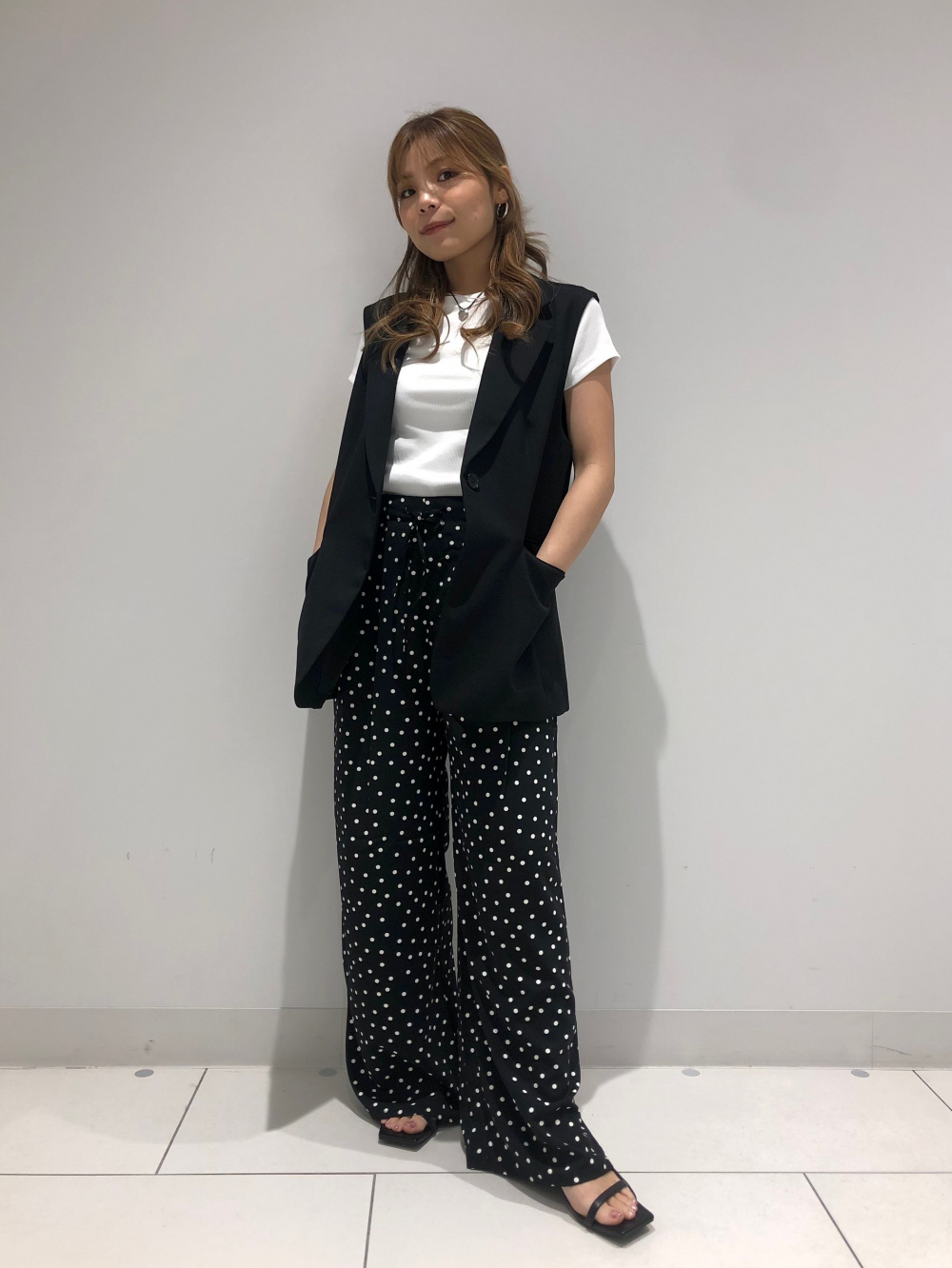 おしゅしページ 10098622 シアーメッシュサイドベルトジレ | SANZEN Online