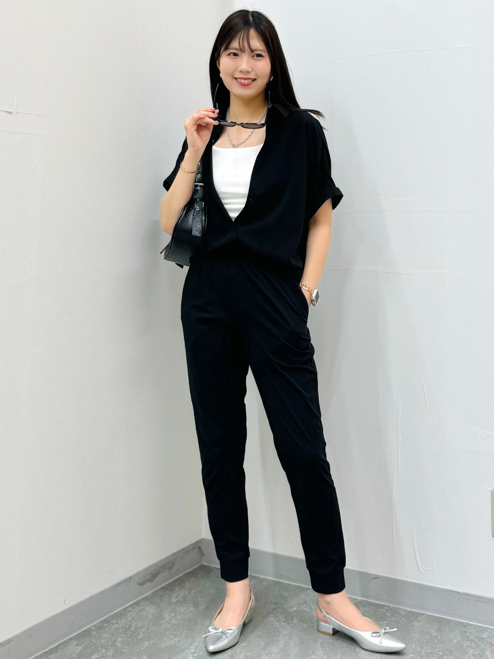 デニムジャケット(セットアップ可能)、グラフィックT(5分袖