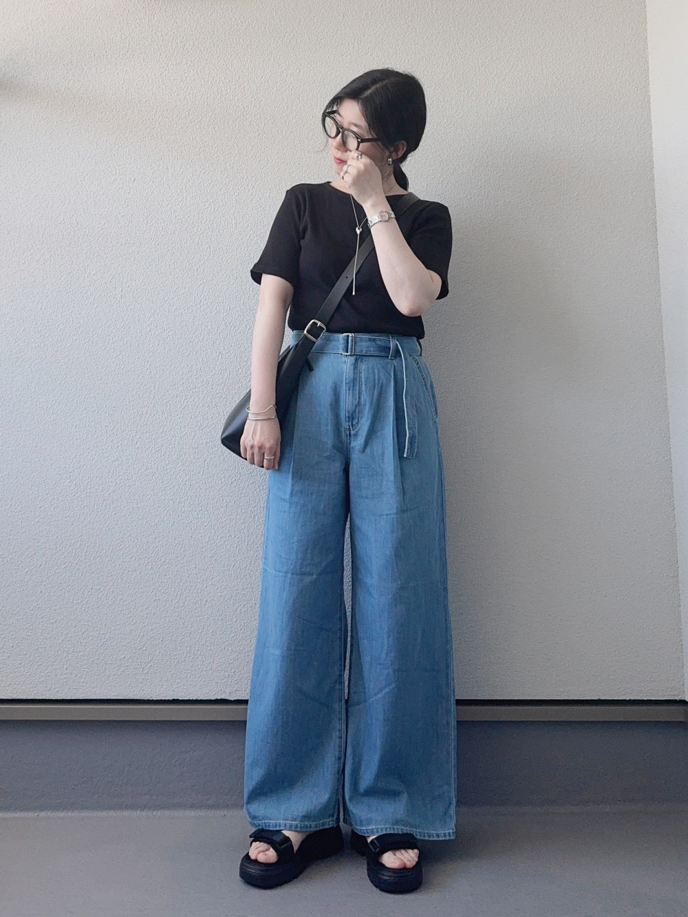 ライトデニムベルテッドワイドパンツ(丈標準70.0～74.0cm)、スライド 