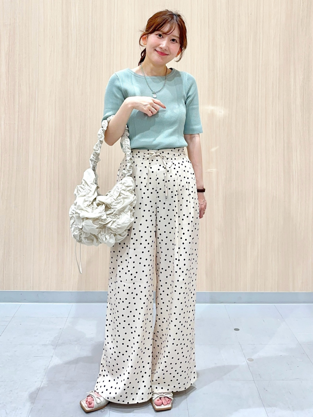 Slit Narrow Skirt/Z+EC、Ribbed Boat Neck Sweater/Halfslv/Z」| GU的